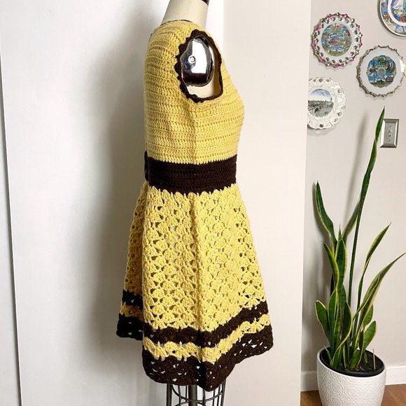 Gold and brown crocheted sleeveless mini dress - size medium - Picture 4 of 9